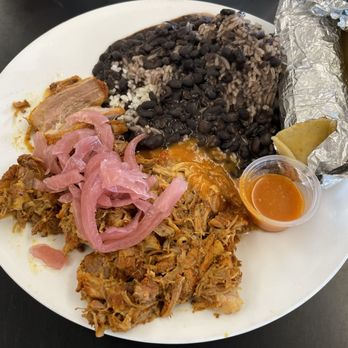 Àzalo - Pibil Cochinita plate - Mexican Near Me - Rohnert Park, California Àzalo - Pibil Cochinita plate - Mexican Near Me - Rohnert Park, California