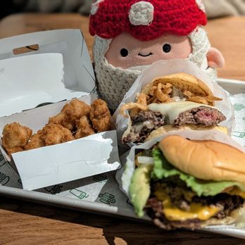 Shake Shack Bellevue Square - :D - Burgers Near Me - Bellevue, Washington Shake Shack Bellevue Square - :D - Burgers Near Me - Bellevue, Washington