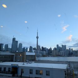 Aéroport Billy Bishop de Toronto - CN tower from the airport