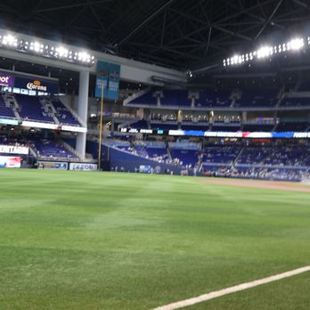 LoanDepot Park - Stadiums & Arenas Near Me - Miami, Florida