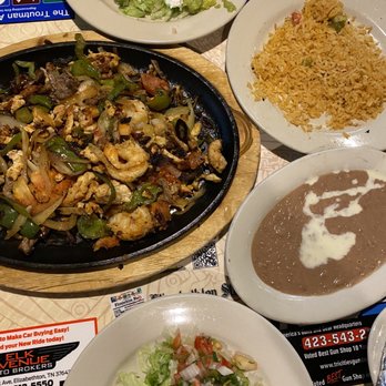 El Charolais - Fajitas Texanas for 2 - Mexican Near Me - Elizabethton, Tennessee El Charolais - Fajitas Texanas for 2 - Mexican Near Me - Elizabethton, Tennessee