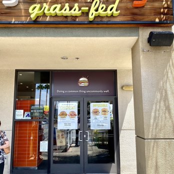 Burger Lounge - Exterior - Burgers Near Me - Temecula, California