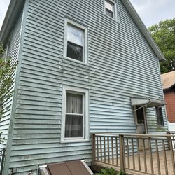 Gator Pressure Washing - Siding cleaning
