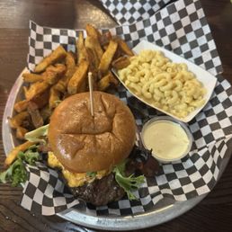 Burger, Cajun fries, Mac and cheese Burger, Cajun fries, Mac and cheese