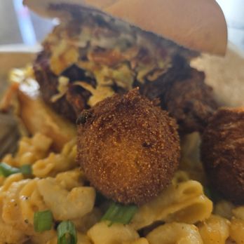 Hen & Flour - Chicken Sandwich with Mac and Cheese - Chicken Shop Near Me - Medford, Oregon Hen & Flour - Chicken Sandwich with Mac and Cheese - Chicken Shop Near Me - Medford, Oregon