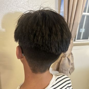Family Cutz - Butchered hair. Looks like it was cut by a five year old. - Kids Hair Salons Near Me - Paramount, California