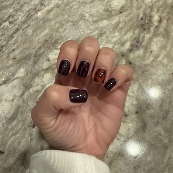 Lux T Nails - DND Rosewood with a tortoise shell design - Nail Salons Near Me - Berwyn, Pennsylvania Lux T Nails - DND Rosewood with a tortoise shell design - Nail Salons Near Me - Berwyn, Pennsylvania