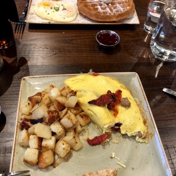 First Watch - Breakfast & Brunch Near Me - Peachtree Corners, Georgia