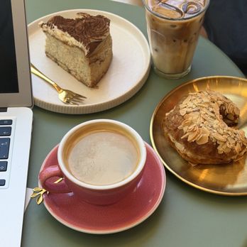 Farmer's Milk - Americano, almond croissant, tiramisu cheesecake - Bakeries Near Me - Chicago, Illinois