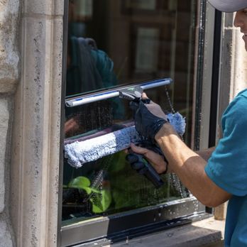 Pure Window Cleaning and Pressure Washing - Window cleaning - Window Washing Near Me - La Jolla, California Pure Window Cleaning and Pressure Washing - Window cleaning - Window Washing Near Me - La Jolla, California