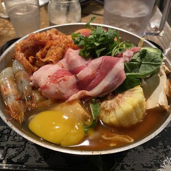 Boiling Avenue - Tomato Ingredients with Kimchi Broth - Hot Pot Near Me - Sacramento, California