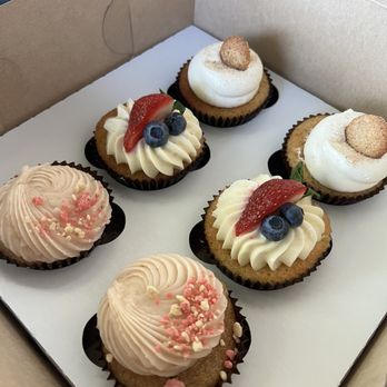 Cupcakin' Bake Shop - Strawberry shortcake, summer berry, and snickerdoodle - Bakeries Near Me - Walnut Creek, California