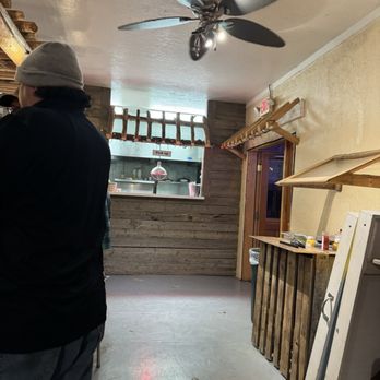 Blü Dragonfly Brewing - Inside - Brewpubs Near Me - Cimarron, New Mexico