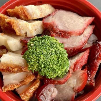 Uwajimaya - They make a wonderful umamiful Cantonese barbecue char-sui pork with rice and broccoli floret mini-combo lunch bowl for $9. - International Grocery Near Me - Bellevue, Washington