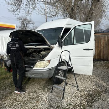 Shore Line Auto Glass - Windshield Installation & Repair Near Me - Draper, Utah Shore Line Auto Glass - Windshield Installation & Repair Near Me - Draper, Utah