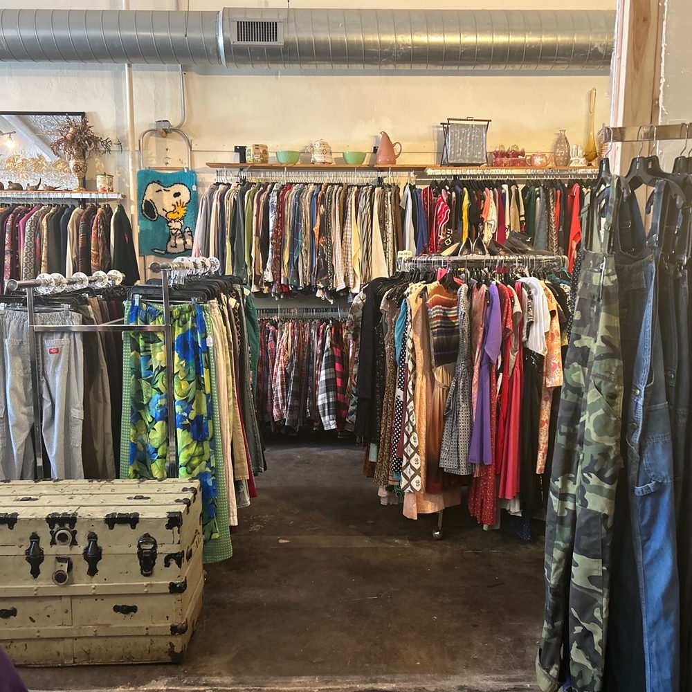 Newbo Vintage - Inside - Used, Vintage & Consignment Near Me - Elgin, Texas Newbo Vintage - Inside - Used, Vintage & Consignment Near Me - Elgin, Texas