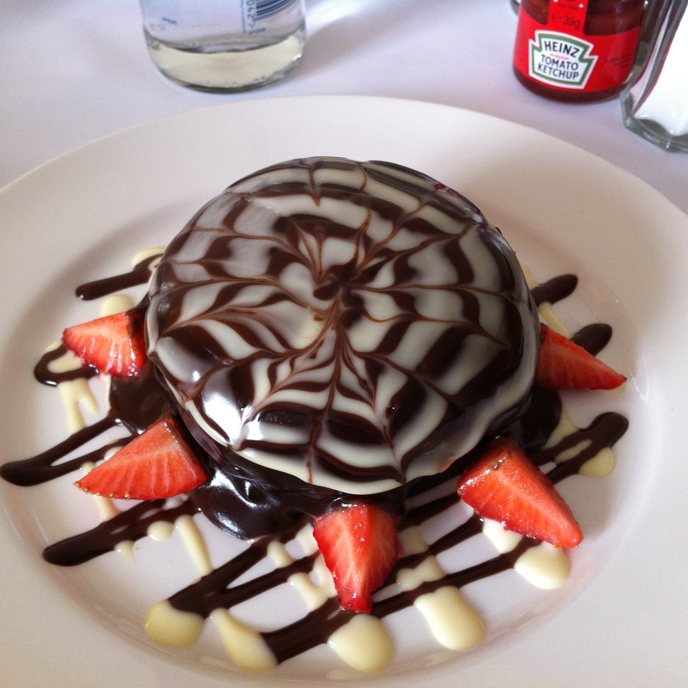Hilton - chocolate pudding .. delicious and pretty - Hotels Near Me - Watford, HRT