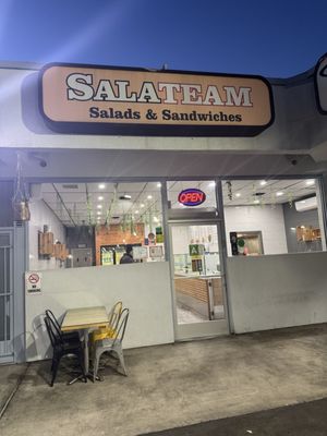 Salateam by null