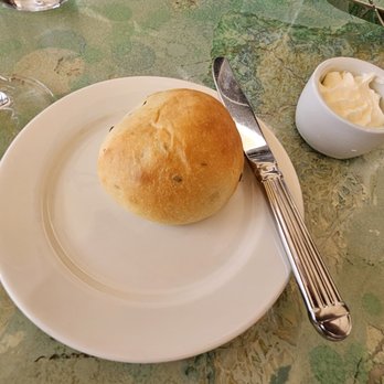 Geoffrey's Malibu - Roll - Seafood Near Me - Malibu, California