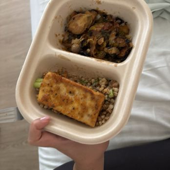 Dig Inn - Vegan Sweet Chili Tofu Plate - New American Near Me - New York, New York Dig Inn - Vegan Sweet Chili Tofu Plate - New American Near Me - New York, New York