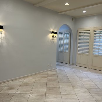 Mimi Roca - 340 N. Oakhurst Dr #106
Beverly Hills, CA 90210 - Real Estate Agents Near Me - Newport Beach, California Mimi Roca - 340 N. Oakhurst Dr #106
Beverly Hills, CA 90210 - Real Estate Agents Near Me - Newport Beach, California