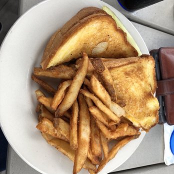 Lake Inn - Pizza Near Me - Lapeer, Michigan Lake Inn - Pizza Near Me - Lapeer, Michigan