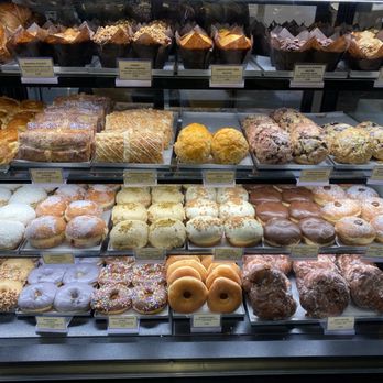 Breka Bakery & Cafe - Bakery shelf display - Bakeries Near Me - Vancouver, British Columbia