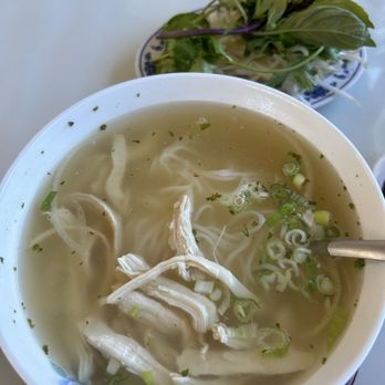 Le Paradis - Vietnamese Near Me - Hayward, California