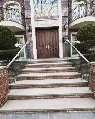 V-Y Glass and Mirror Services by null