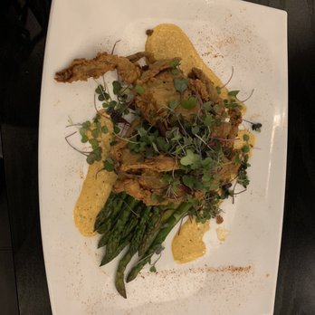 Blackwall Hitch - Soft shell crab with asparagus - New American Near Me - Baltimore, Maryland Blackwall Hitch - Soft shell crab with asparagus - New American Near Me - Baltimore, Maryland