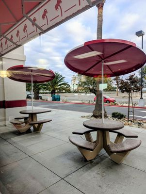 In-N-Out Burger by null