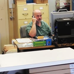 Mendon Computer Outlet - Paul answering phone