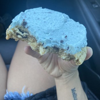 Crumbl - Lutz - tastes like mint & chocolate chip ice cream! - Bakeries Near Me - Lutz, Florida Crumbl - Lutz - tastes like mint & chocolate chip ice cream! - Bakeries Near Me - Lutz, Florida