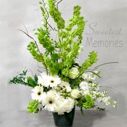 Abbott's Florist - Loved these at St Patty's Day.