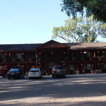 Austin's Chuckwagon Motel & General Store - Hotels Near Me - Torrey, Utah