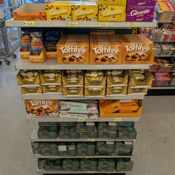 Dollarama - Yum - Discount Store Near Me - Etobicoke, Ontario