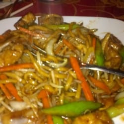 Thien Vietnam - Vegetarian spicy shanghai noodles.