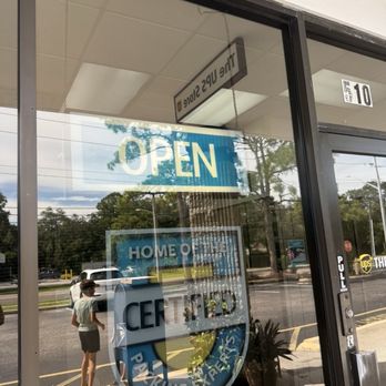 The UPS Store - Shipping Centers Near Me - Clearwater, Florida