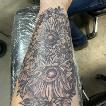 WeMeraki - Floral piece by Chris Deleske 1/17/20. - Tattoo Near Me - Appleton, Wisconsin