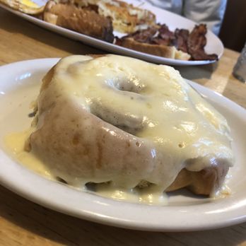Bj's Restaurant - Cinnamon Roll - Breakfast & Brunch Near Me - Wisconsin Dells, Wisconsin
