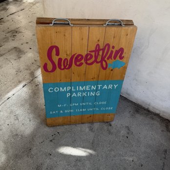 Sweetfin Poke West Third - Free parking inside the parking structure, it's the first three spots - Poke Near Me - Los Angeles, California Sweetfin Poke West Third - Free parking inside the parking structure, it's the first three spots - Poke Near Me - Los Angeles, California