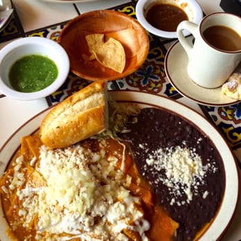 La Cabañita - Delicious Chilaquiles con Frijolitos Negros my Fave & that warm Bolillo to die for !! - Mexican Near Me - Glendale, California La Cabañita - Delicious Chilaquiles con Frijolitos Negros my Fave & that warm Bolillo to die for !! - Mexican Near Me - Glendale, California