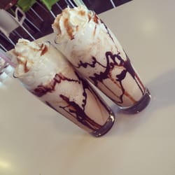 Avalon Cafe - Ledova káva
