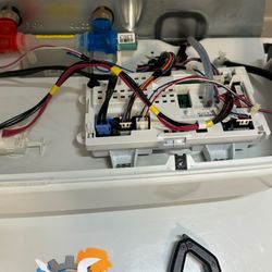 SmartFix Appliance Repair - Washer control board diagnostics in Charlotte, NC. Local appliance repair.