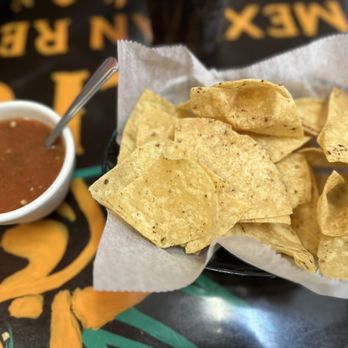 Jalisco Mexican Restaurant - tortilla and salsa - Mexican Near Me - Gurnee, Illinois Jalisco Mexican Restaurant - tortilla and salsa - Mexican Near Me - Gurnee, Illinois