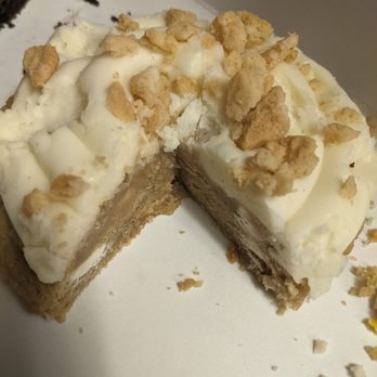 Crumbl - Apple Valley - Yummy thick cookies - Bakeries Near Me - Apple Valley, Minnesota