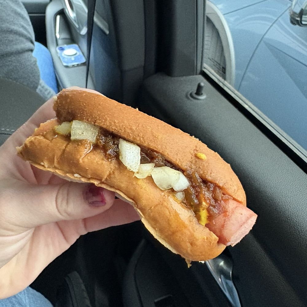 Flo's Hot Dogs - Hot Dogs Near Me - Cape Neddick, Maine Flo's Hot Dogs - Hot Dogs Near Me - Cape Neddick, Maine