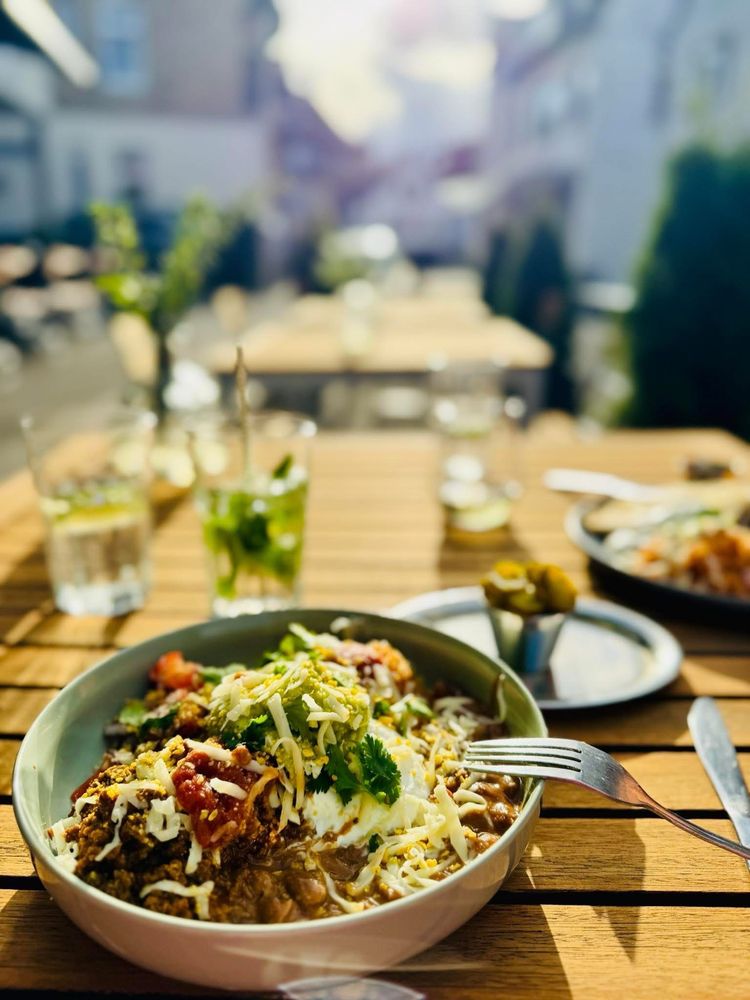 Houstons Fine Burrito Company