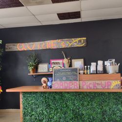 QuickE's - Front counter