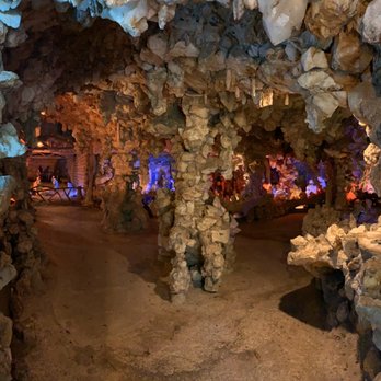 Crystal Shrine Grotto - Local Flavor Near Me - Memphis, Tennessee